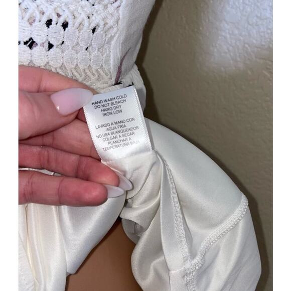 Love Tree dress mini white lace floral print fit flare spaghetti straps V-neck M - Picture 7 of 10